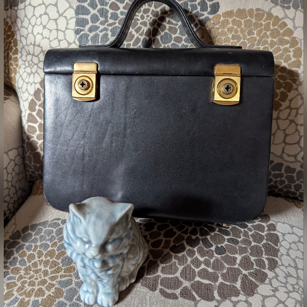 Vintage Greta Italian leather train case/cosmetic bag - Picture 2 of 15
